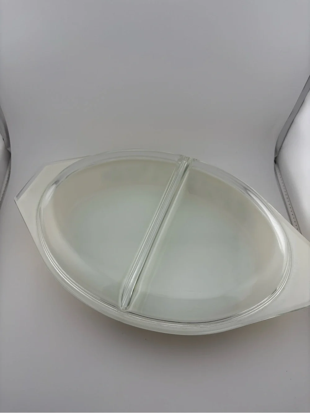Vintage Pyrex 942C Golden Acorn 1.5-quart covered divided casserole dish